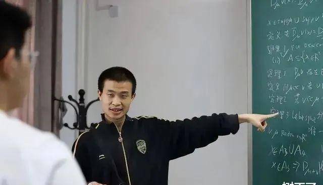 90后北大“最丑”老师火遍全网！16岁全球封神<strong></p>
<p>全球火币网官网</strong>，拒绝哈佛，如今却被“嘲”上热