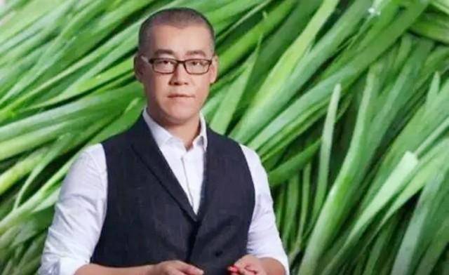 比特币首富李笑来<strong></p>
<p>比特币交易平台</strong>，用10万枚比特币套现135亿，称比特币是割韭菜