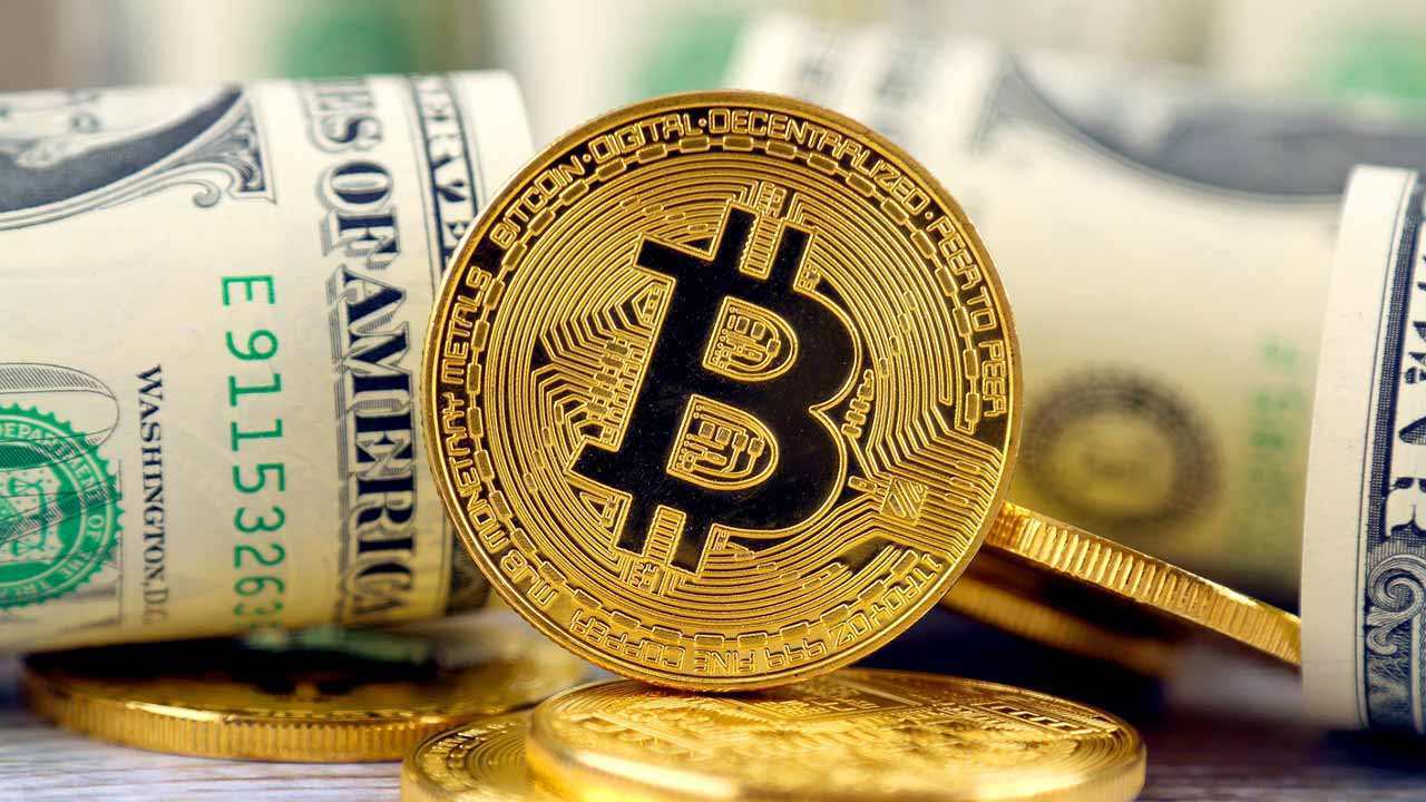 比特币在周末交易中徘徊在21000美元以上<strong></p>
<p>比特币交易</strong>，印度加密货币充满挑战
