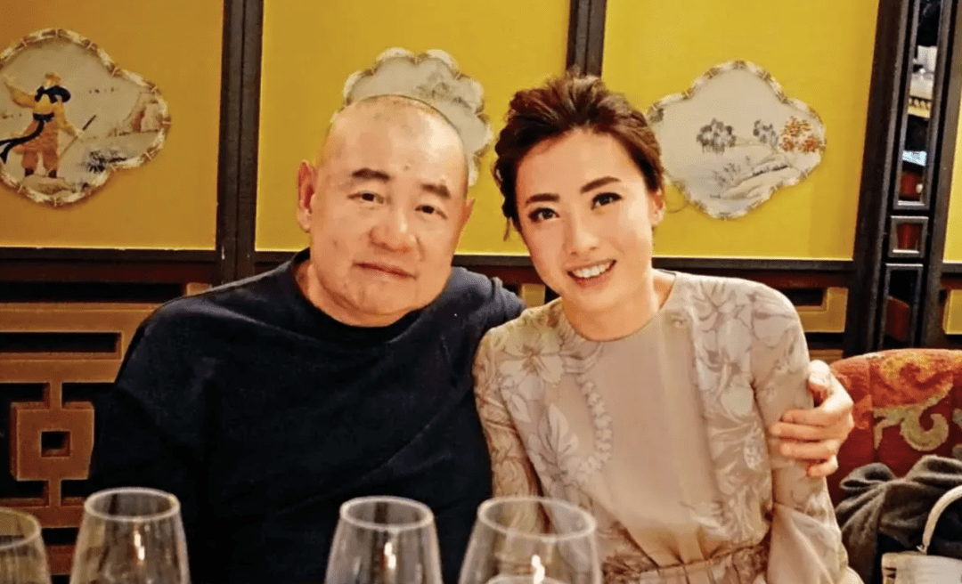 富豪收藏家刘銮雄谈艺术品升值空间<strong></p>
<p>比特币行情</strong>，瓷器也许可以乘百倍上涨