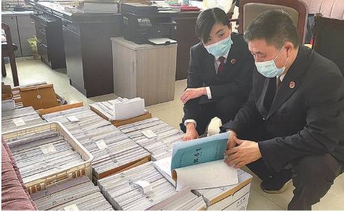 未经批准设机构炒美股赚提成<strong></p>
<p>火币美股交易</strong>！淄博临淄办理一起擅自设立金融机构案