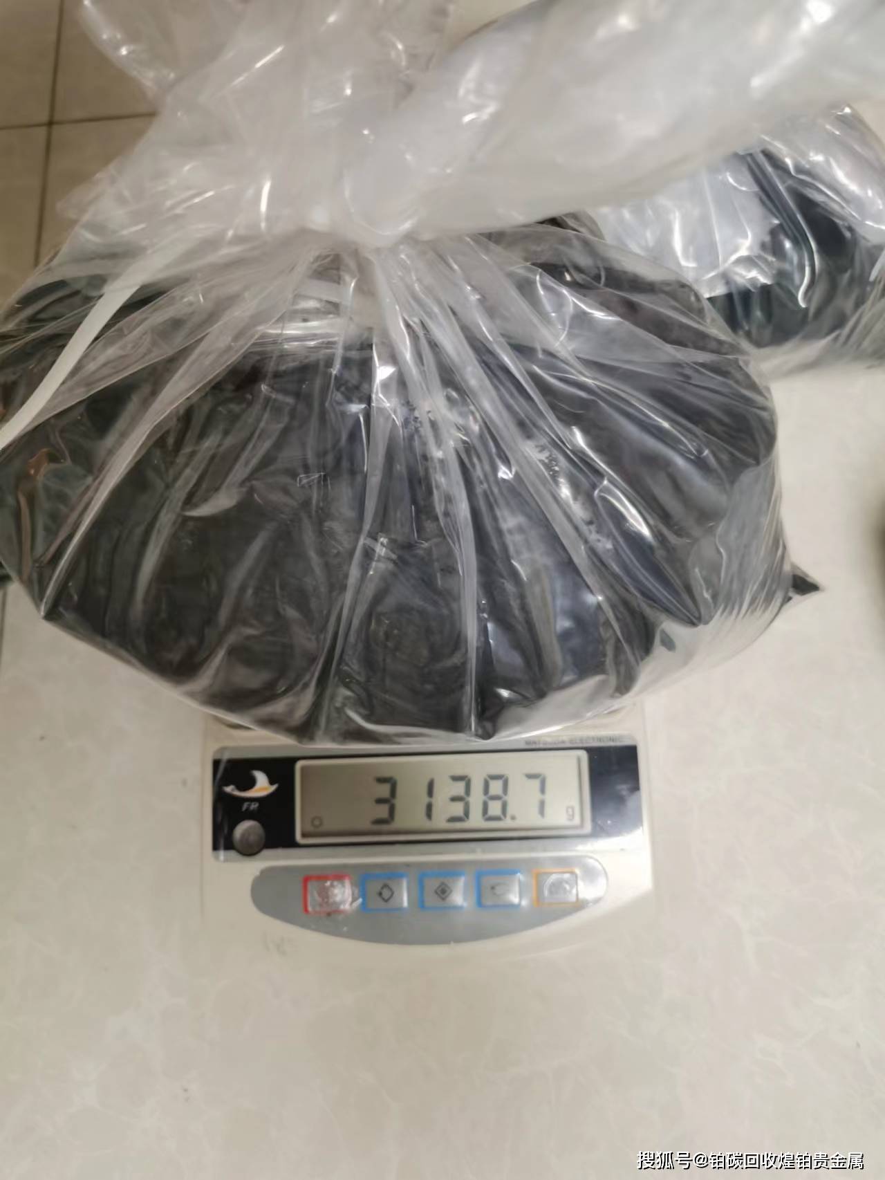钯碳回收价格要怎么算<strong></p>
<p>工业贵金属交易细则</strong>？钯碳废料一公斤多少钱？