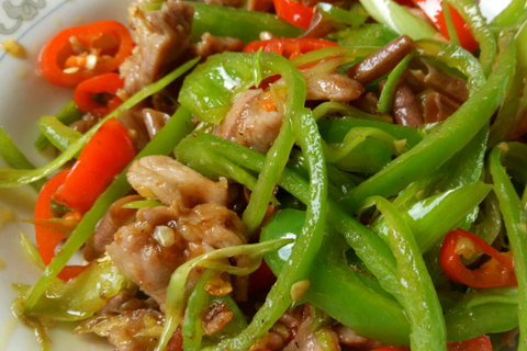 辣椒炒肉<strong></p>
<p>贵金属用什么炒</strong>，用什么腌肉？用“它”腌肉最佳，鲜嫩又入味