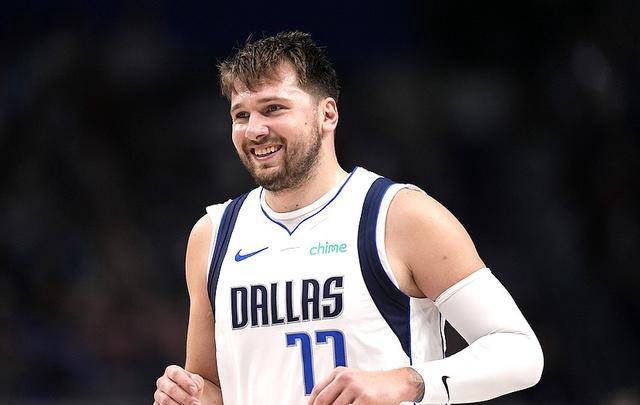 24投1中<strong></p>
<p>中能投贵金属</strong>，失误9次：一个能终结NBA悬念的球员诞生了