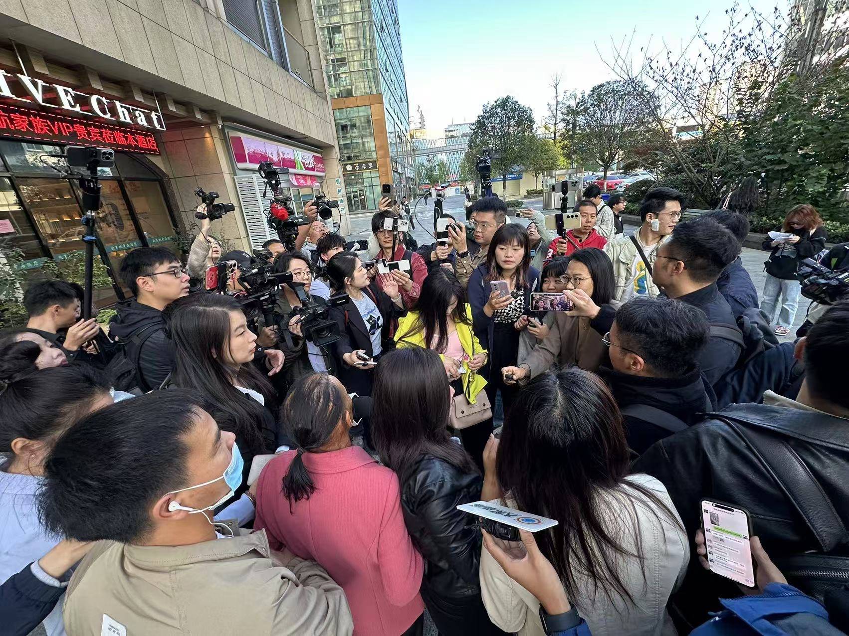 死刑！余华英拐卖儿童案重审宣判<strong></p>
<p>太仓贵金属回收公式</strong>，其当庭表示上诉