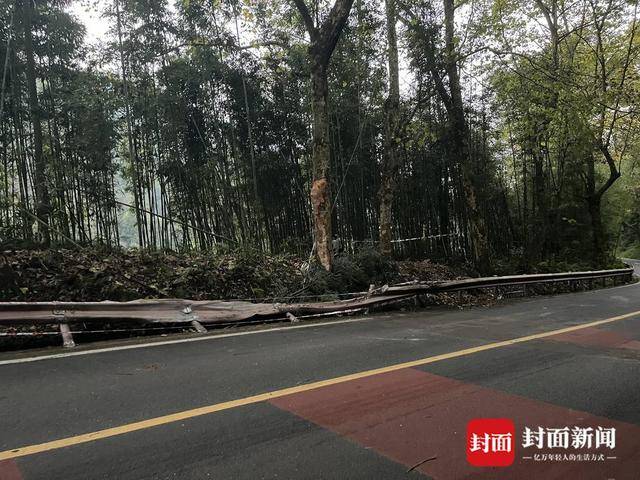 四川峨眉山发生一起交通事故<strong></p>
<p>贵金属I融通金</strong>，致3人死亡、2人受伤