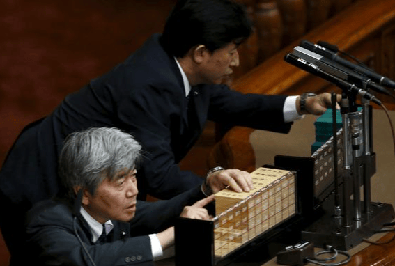 日本史上最快下台？石破茂惹怒了美国<strong></p>
<p>金日贵金属价格</strong>，中方代表一句话挑明立场