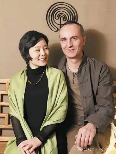 他们那么幸福恩爱<strong></p>
<p>金日贵金属价格</strong>，怎么突然离婚了……