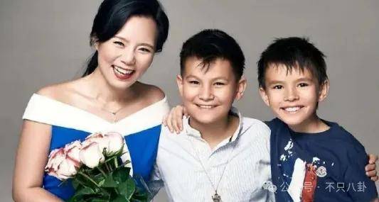他们那么幸福恩爱<strong></p>
<p>金日贵金属价格</strong>，怎么突然离婚了……