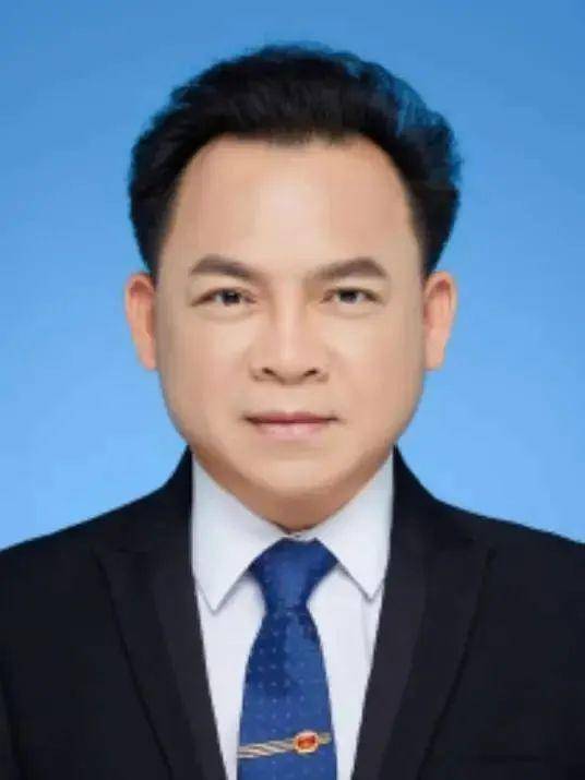 卸任市委书记3天后<strong></p>
<p>领峰贵金属加息</strong>，55岁的他任省政府党组成员！