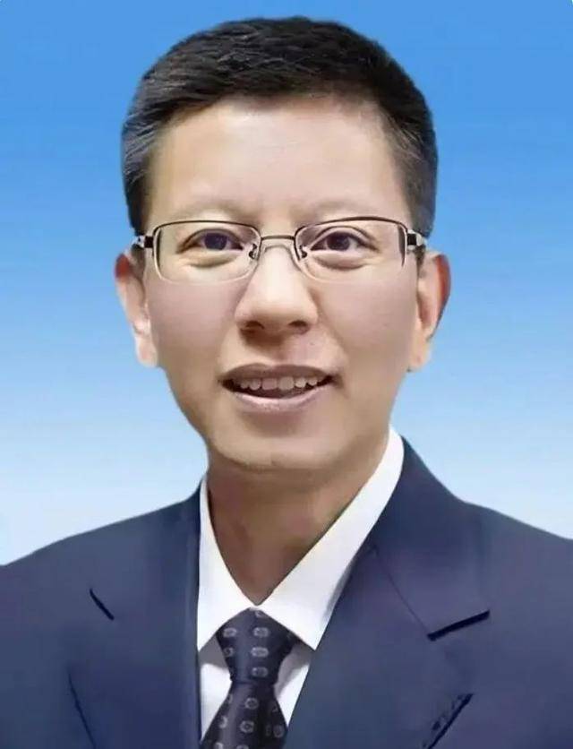 卸任市委书记3天后<strong></p>
<p>领峰贵金属加息</strong>，55岁的他任省政府党组成员！