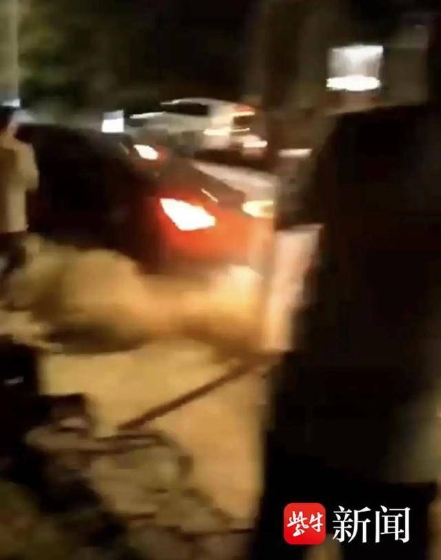 江苏苏州一男子炫车技失控撞上烧烤摊<strong></p>
<p>花都贵金属回收店</strong>！二审宣判