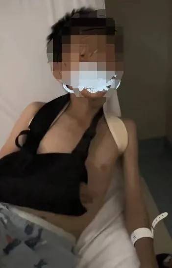 赤峰市教育局介入<strong></p>
<p>花都贵金属回收店</strong>，家长称：孩子拨弄开关被另一班班主任打伤