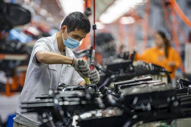 潮声丨新国标<strong></p>
<p>花都贵金属回收店</strong>，管得住狂奔的“小电驴”吗？