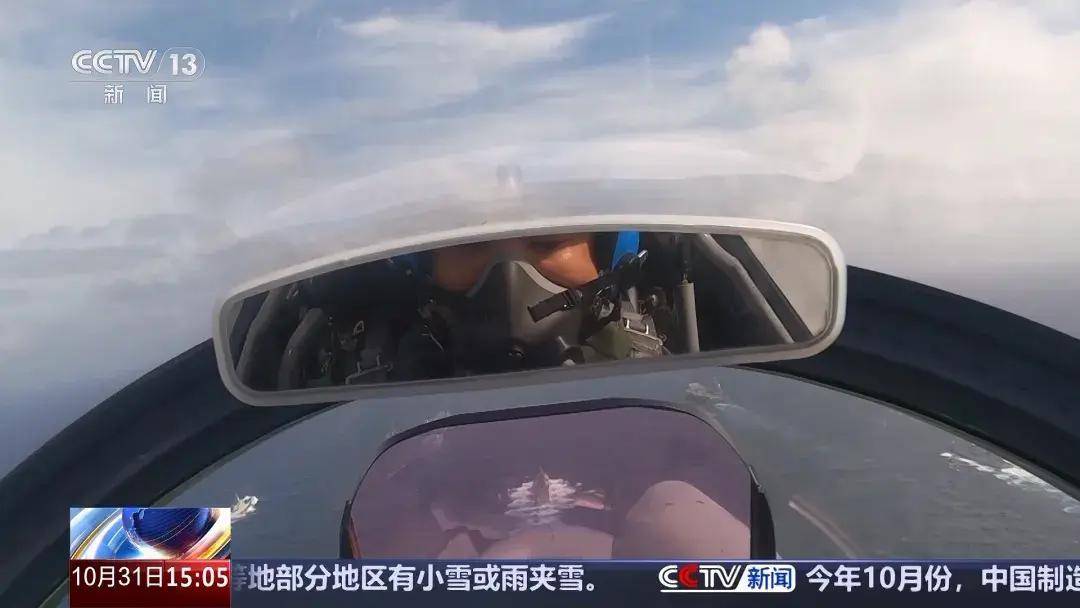 中国首个双航母战斗群横空出世<strong></p>
<p>贵金属集美区</strong>！歼-15B/D居然悄悄装备这么多了？