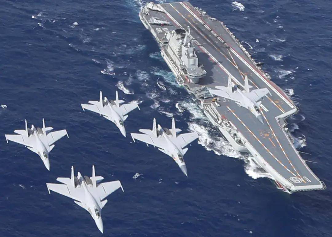 中国首个双航母战斗群横空出世<strong></p>
<p>贵金属集美区</strong>！歼-15B/D居然悄悄装备这么多了？