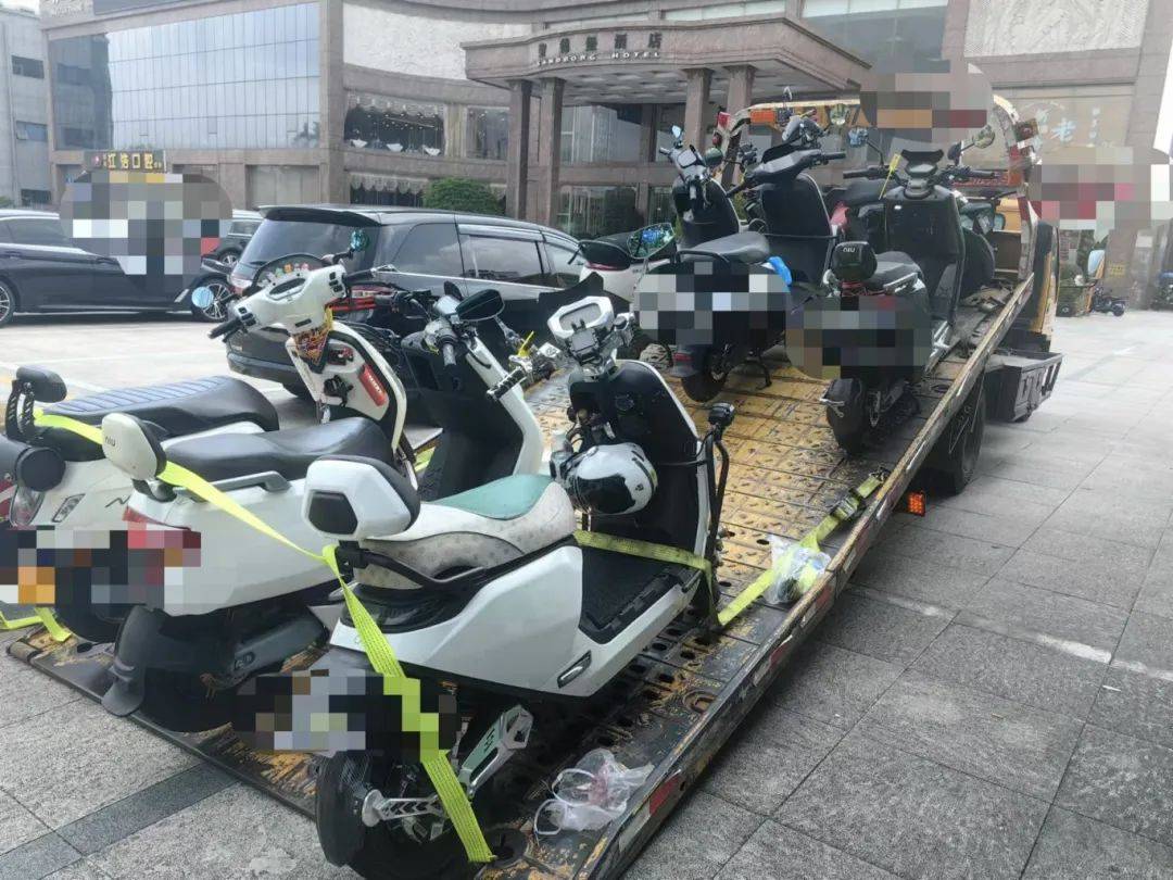 惨痛<strong></p>
<p>贵金属</strong>！一人身亡！深圳多名学生骑电动车发生意外