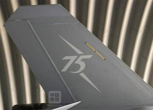 照片曝光<strong></p>
<p>钯金行情</strong>！歼-35A究竟有多厉害？