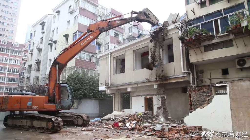 老百姓建议<strong></p>
<p>钯金行情</strong>，别再瞎折腾老旧预制板楼了，原地重建才是正途！