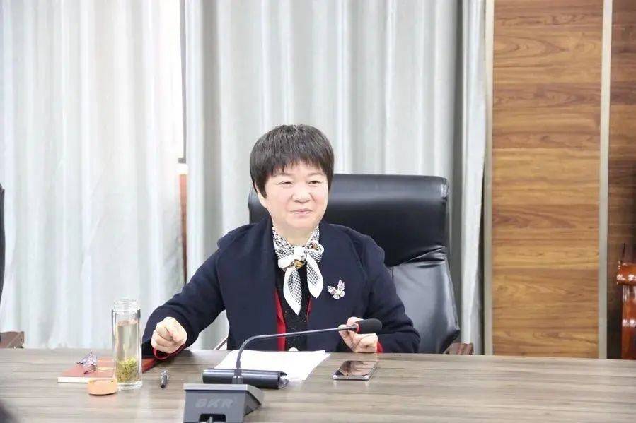 河南一原副厅级女干部被开除党籍<strong></p>
<p>江西启元贵金属</strong>！卸任不到两个月就被查