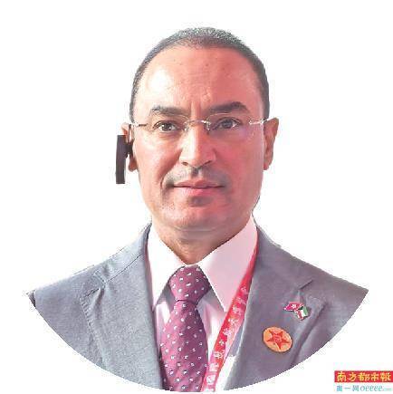“我还没见过这么大的飞机<strong></p>
<p>btc地址</strong>，太喜欢了”