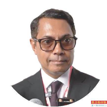 “我还没见过这么大的飞机<strong></p>
<p>btc地址</strong>，太喜欢了”