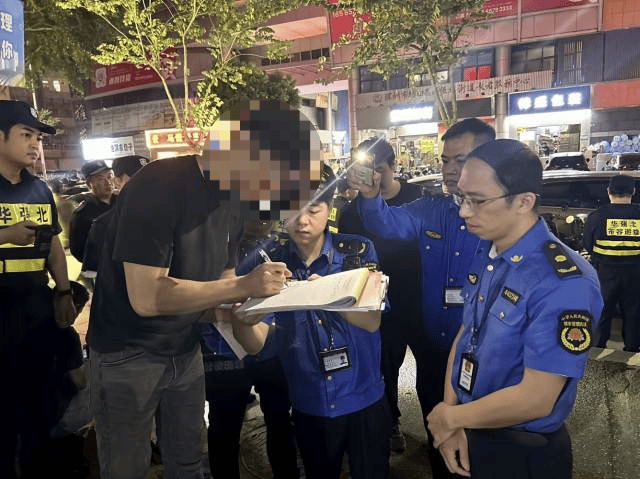 “锅铲声敲得我睡不着”！深夜<strong></p>
<p>btc走势</strong>，深圳多名流动摊贩被劝离……