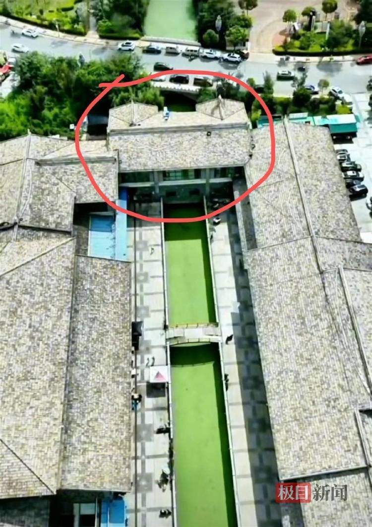 昆明一超市开业6天就地面塌陷<strong></p>
<p>btc走势</strong>，有顾客称坠河受伤，店铺已暂时停业