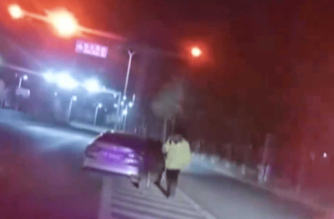 饭碗砸了！通州一职业司机嫌妻子开车慢<strong></p>
<p>btc行情</strong>，非要自己来！这下摊上事了……