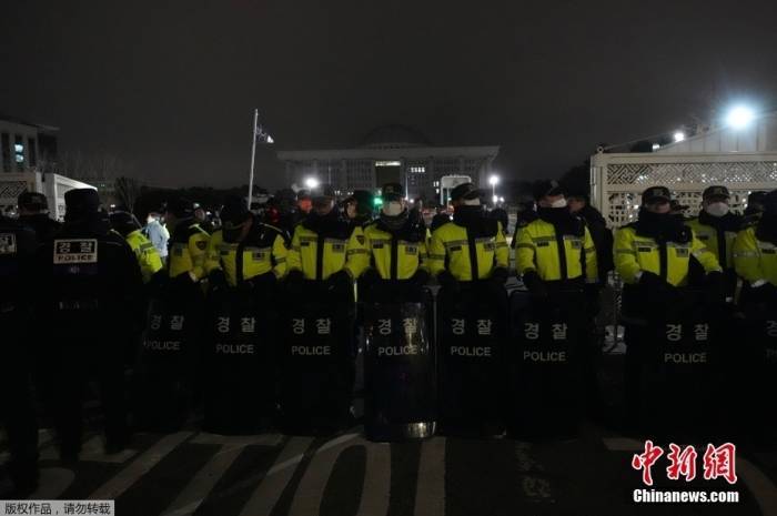 李在明讲话：戒严令已解除<strong></p>
<p>btc合约</strong>，要求军警尽快撤离