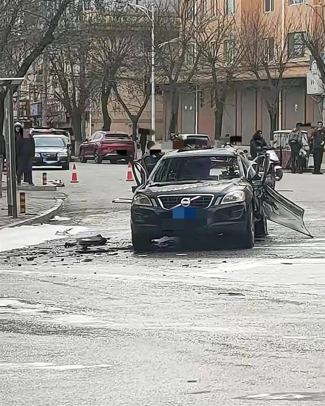 陕西一越野车爆炸起火<strong></p>
<p>btc合约</strong>，车主身亡，官方通报：排除刑案，疑因所载液化气瓶泄漏引发