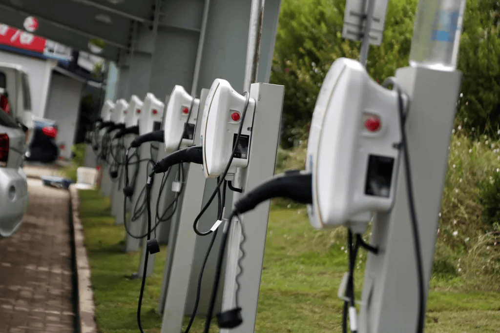 大众汽车10万工人罢工<strong></p>
<p>btc官网</strong>，欧洲汽车业怎么了？