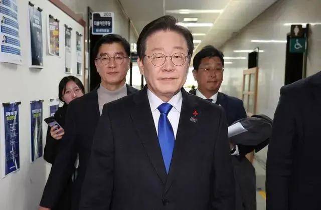 尹锡悦险中求稳：戒严风波逆转<strong></p>
<p>btc算力</strong>，国民力量党撑腰，李在明盼破局！