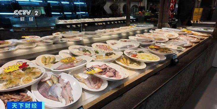 火热<strong></p>
<p>btc算力</strong>！年夜饭价格普遍下调 除夕午餐预订量也“爆单”