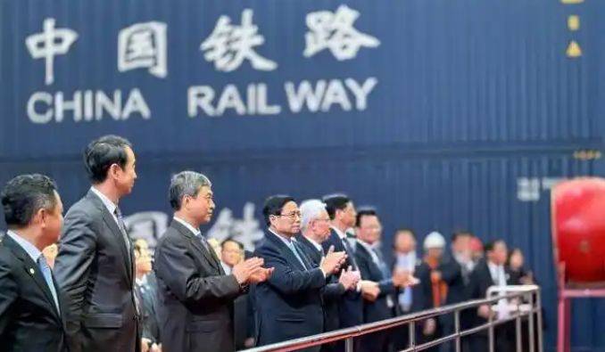 终于知道慌了<strong></p>
<p>btc期货</strong>，越南批准建南北铁路，再回头找中国，大门已关上了