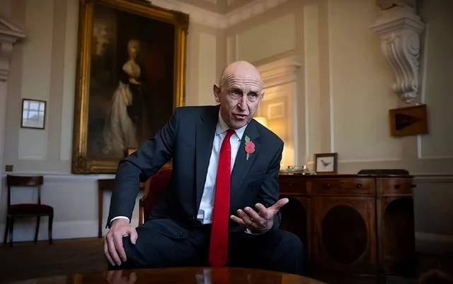与解放军“单挑”<strong></p>
<p>btc期货</strong>，英军挺不过6个月？别上当，英国又在耍花招