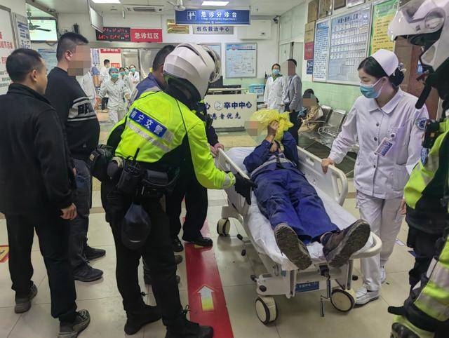 1小时车程仅25分钟赶到！南宁男子手指被割断<strong></p>
<p>btc钱包地址</strong>，交警紧急护送就医