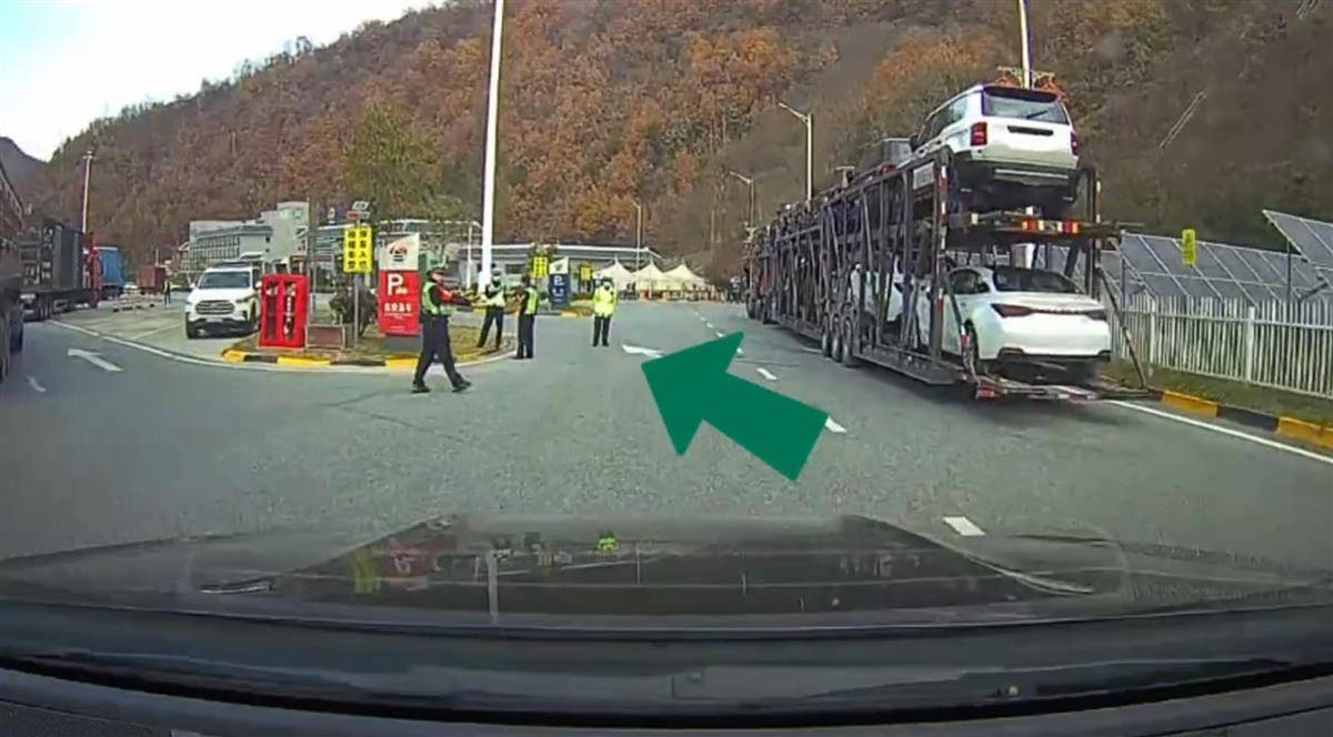 网红博主反映交警在高速上设卡查超速<strong></p>
<p>btc钱包地址</strong>，质疑其滥用职权，汉中警方回应