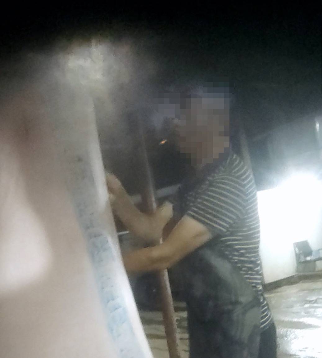 暗访生猪黑屠宰点：无证窝点被封后重新开张<strong></p>
<p>btc mouse</strong>，无检疫猪肉跨省销售