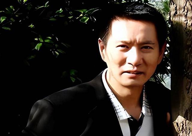 “坏人专业户”姚刚：一生无妻无子<strong></p>
<p>btc下载</strong>，如今53岁在千万豪宅一个人住