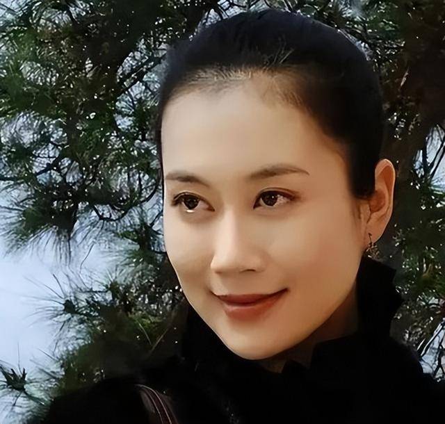 “坏人专业户”姚刚：一生无妻无子<strong></p>
<p>btc下载</strong>，如今53岁在千万豪宅一个人住