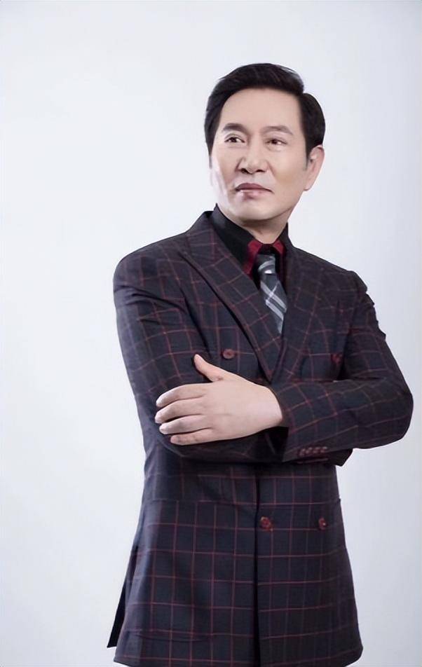 “坏人专业户”姚刚：一生无妻无子<strong></p>
<p>btc下载</strong>，如今53岁在千万豪宅一个人住