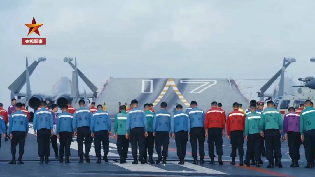 歼-15DH首次上舰！“山东”舰展示全甲板攻击<strong></p>
<p>btc下载</strong>，连续放飞24架？