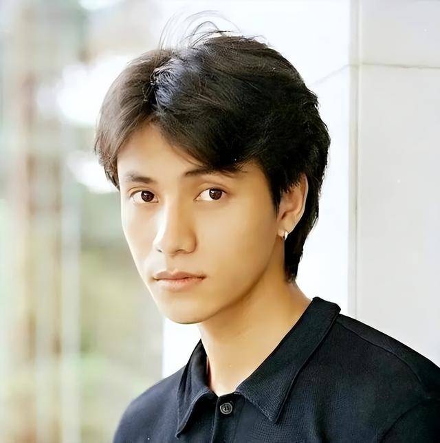 陈坤的儿子已成年<strong></p>
<p>btc汇率</strong>，容貌开始显现母亲的基因，像谁可以认得出吗？