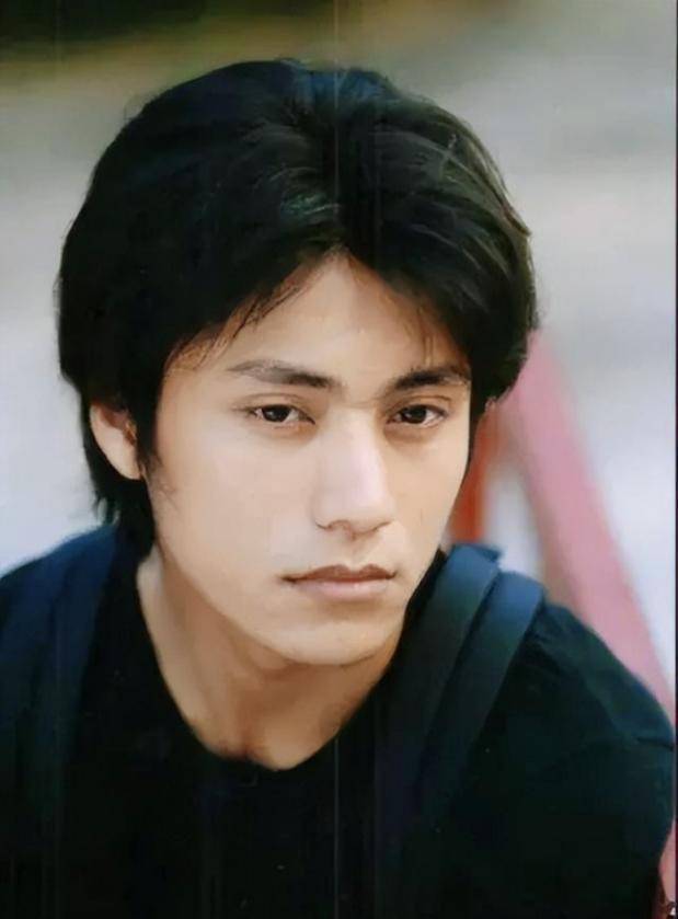 陈坤的儿子已成年<strong></p>
<p>btc汇率</strong>，容貌开始显现母亲的基因，像谁可以认得出吗？