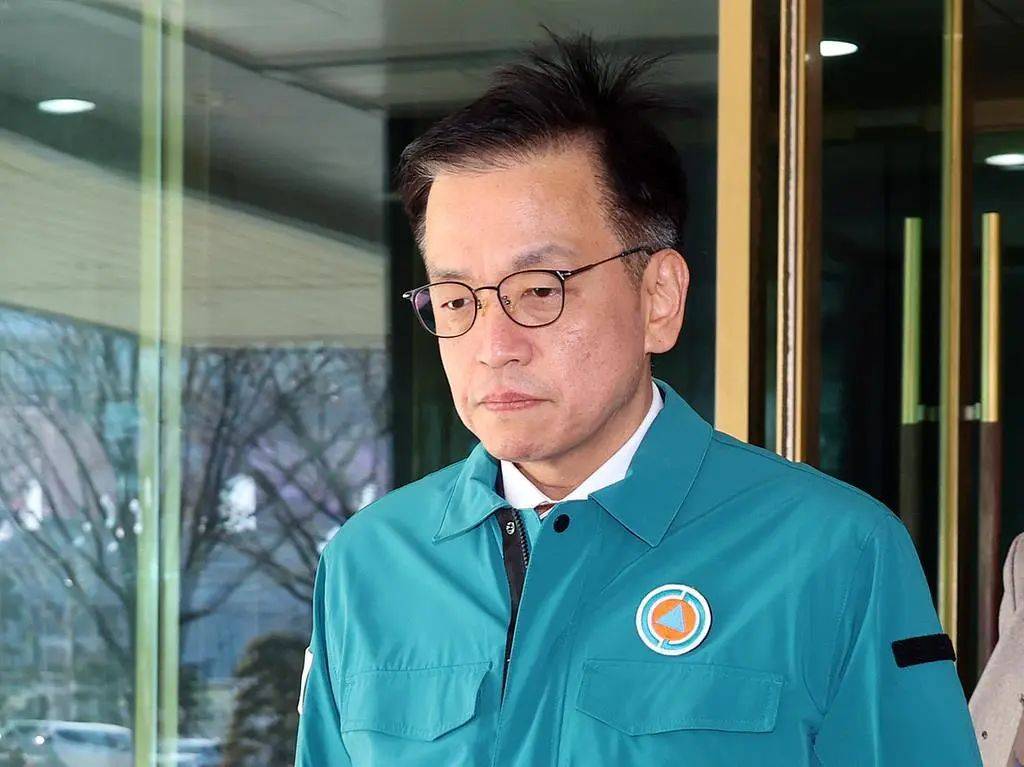 最新消息：黑匣子部分受损！179人遇难<strong></p>
<p>btc挖矿软件</strong>，有人一家9口都在机上，济州航空CEO鞠躬道歉！航司：事发前已投保10亿美元责任保险赔偿