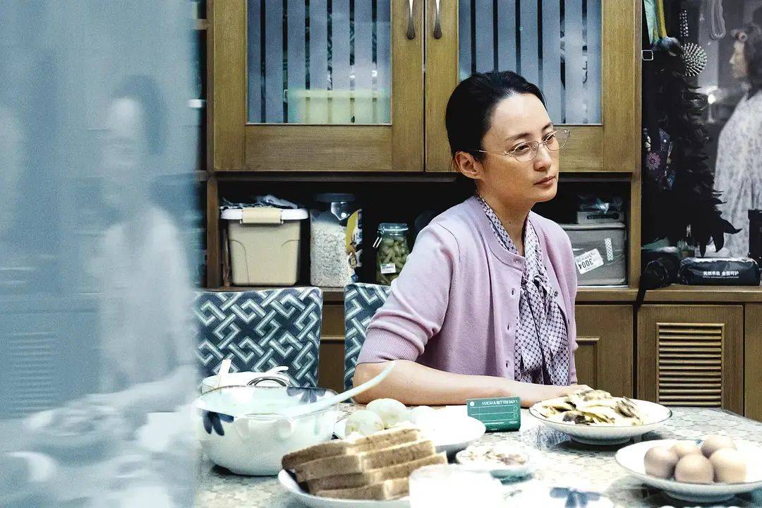 五天破3亿<strong></p>
<p>btc实时</strong>，易烊千玺演技封神！文艺片《小小的我》成票房爆款，做对了什么？