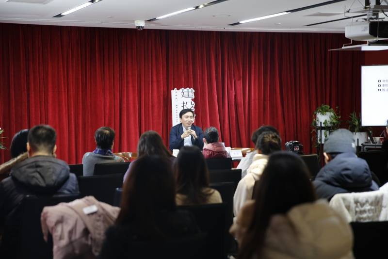送外卖的北大博士后陈龙：数据控制下<strong></p>
<p>btc论坛</strong>，骑手究竟是一份怎样的职业