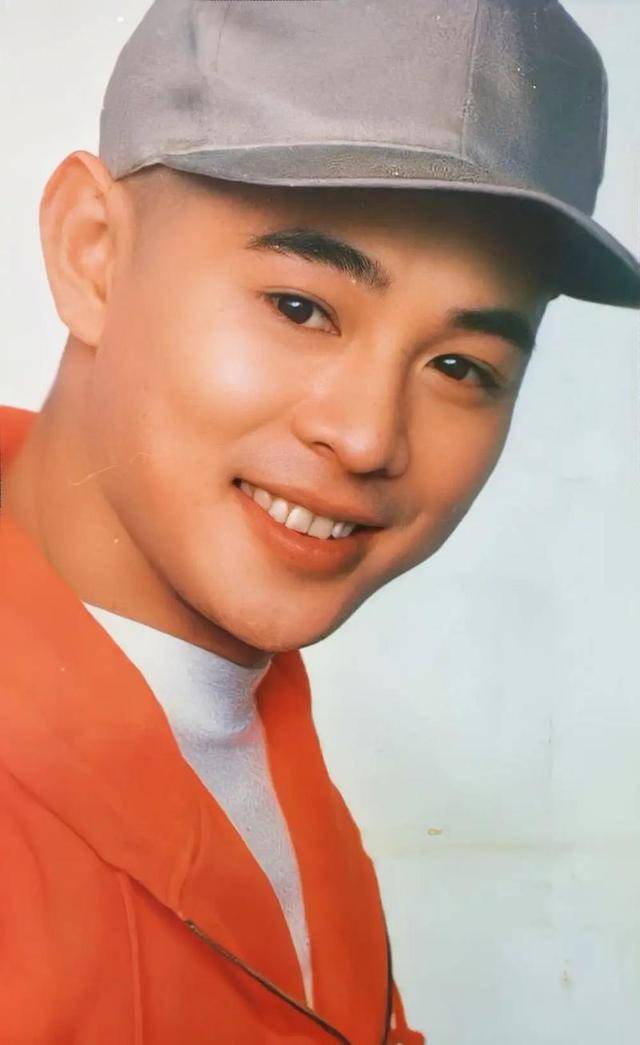 李连杰:后事一切从简<strong></p>
<p>btc挖矿机</strong>，不用立碑也不用办丧事，树葬海葬都可以