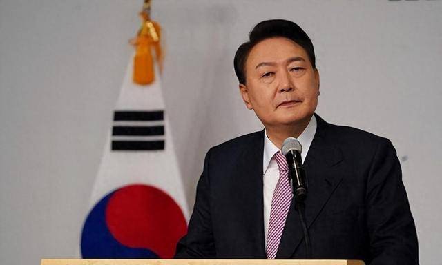 尹锡悦命运迎来转折？11000人聚集总统官邸外<strong></p>
<p>btc网站</strong>，在野党棋差一招